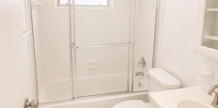 Apartment in Hollywood, Florida 1 bedroom, 66.89 sq.m. № 2168590