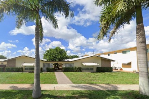 Apartment in Hollywood, Florida 1 bedroom, 66.89 sq.m. № 2168590 - photo 12