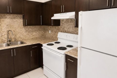 Apartment in Hollywood, Florida 1 bedroom, 66.89 sq.m. № 2168590 - photo 11