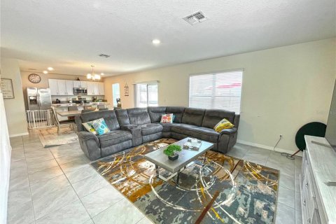 Villa ou maison à vendre à Kissimmee, Floride: 4 chambres, 228.91 m2 № 1878273 - photo 15