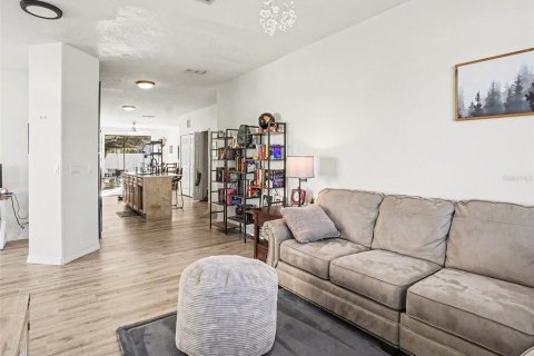 Casa en venta en Orlando, Florida, 3 dormitorios, 144.93 m2 № 2108500 - foto 4