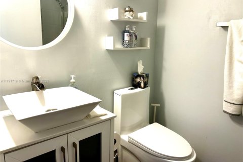 Copropriété à vendre à Lake Worth, Floride: 2 chambres, 126.35 m2 № 1695337 - photo 11