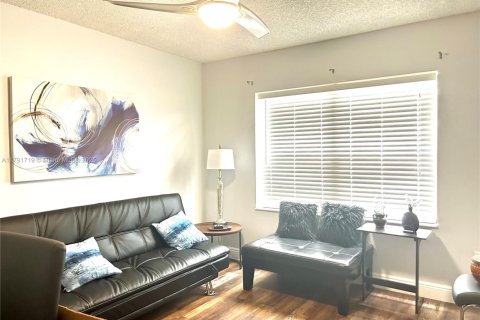 Copropriété à vendre à Lake Worth, Floride: 2 chambres, 126.35 m2 № 1695337 - photo 13