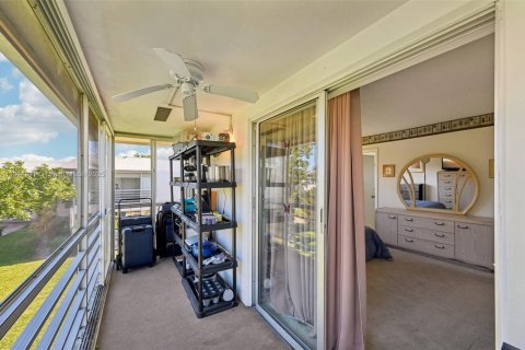 Condo in West Palm Beach, Florida, 1 bedroom  № 1970249 - photo 21