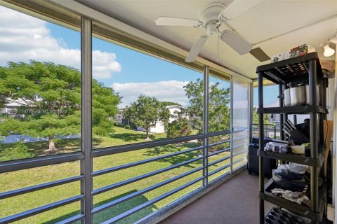 Condo in West Palm Beach, Florida, 1 bedroom  № 1970249 - photo 20