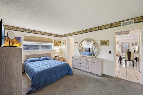 Condo in West Palm Beach, Florida, 1 bedroom  № 1970249 - photo 14