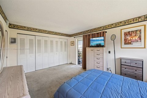 Condo in West Palm Beach, Florida, 1 bedroom  № 1970249 - photo 16