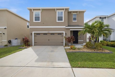 House in Wimauma, Florida 5 bedrooms, 234.3 sq.m. № 2416656 - photo 2
