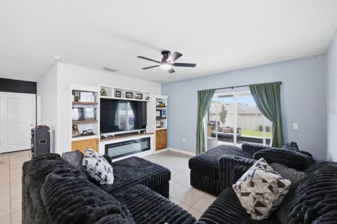House in Wimauma, Florida 5 bedrooms, 234.3 sq.m. № 2416656 - photo 8