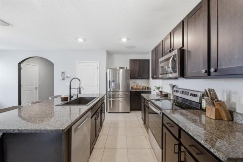 House in Wimauma, Florida 5 bedrooms, 234.3 sq.m. № 2416656 - photo 6