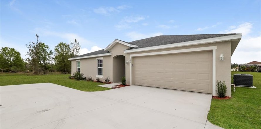 House in Kissimmee, Florida 4 bedrooms, 152.36 sq.m. № 2107881