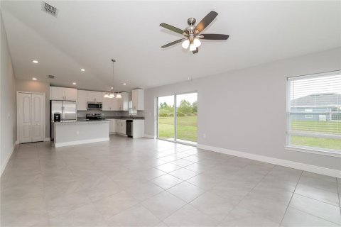 House in Kissimmee, Florida 4 bedrooms, 152.36 sq.m. № 2107881 - photo 7