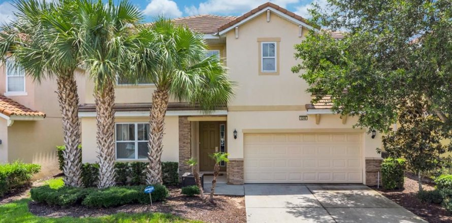 Casa en Davenport, Florida 10 dormitorios, 391.95 m2 № 2204742