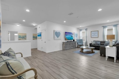 Casa en venta en Davenport, Florida, 10 dormitorios, 391.95 m2 № 2204742 - foto 27