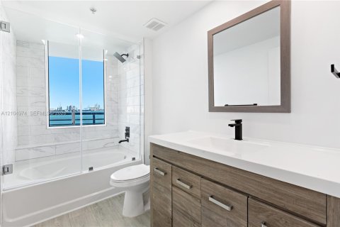 Copropriété à louer à Miami, Floride: 2 chambres, 112.88 m2 № 2417113 - photo 16