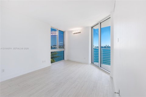 Copropriété à louer à Miami, Floride: 2 chambres, 112.88 m2 № 2417113 - photo 17