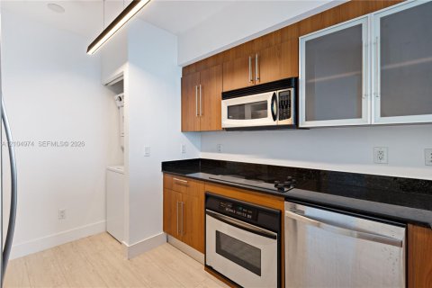 Copropriété à louer à Miami, Floride: 2 chambres, 112.88 m2 № 2417113 - photo 5