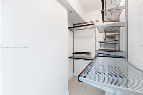 Copropriété à louer à Miami, Floride: 2 chambres, 112.88 m2 № 2417113 - photo 20
