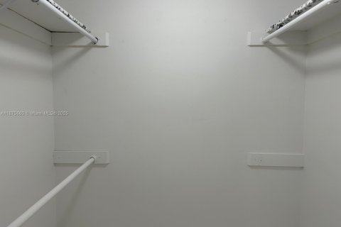 Condominio en alquiler en Miami, Florida, 2 dormitorios, 89.65 m2 № 1927500 - foto 11