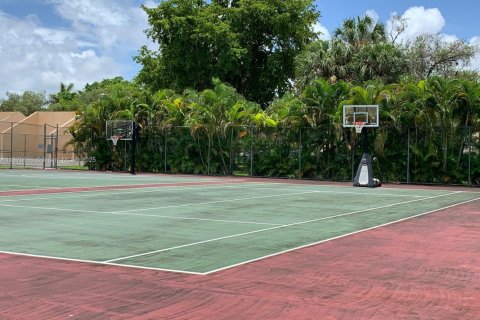 Condominio en alquiler en Miami, Florida, 2 dormitorios, 89.65 m2 № 1927500 - foto 27