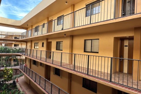 Condominio en alquiler en Miami, Florida, 2 dormitorios, 89.65 m2 № 1927500 - foto 23