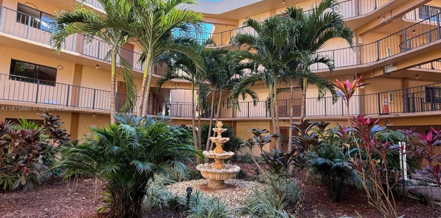 Condominio en Miami, Florida, 2 dormitorios № 1927500