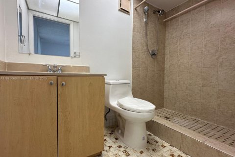 Condominio en alquiler en Miami, Florida, 2 dormitorios, 89.65 m2 № 1927500 - foto 15