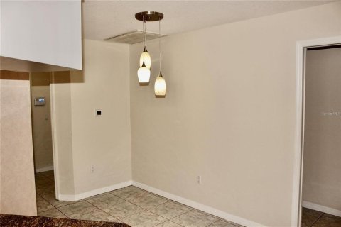 Villa ou maison à louer à Lakeland, Floride: 3 chambres, 194.63 m2 № 2390884 - photo 12