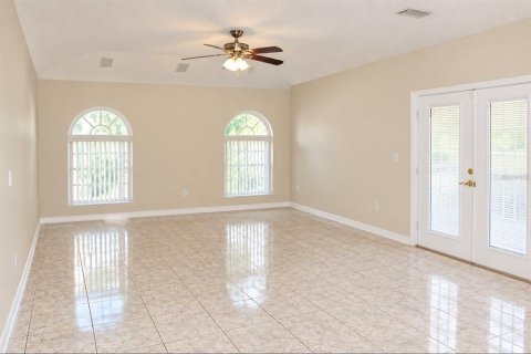 Villa ou maison à louer à Lakeland, Floride: 3 chambres, 194.63 m2 № 2390884 - photo 7