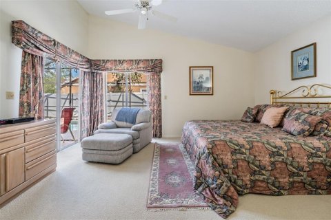 House in Tampa, Florida 3 bedrooms, 216.56 sq.m. № 2141260 - photo 24