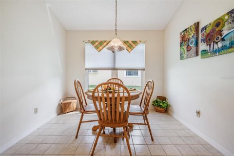 House in Tampa, Florida 3 bedrooms, 216.56 sq.m. № 2141260 - photo 18