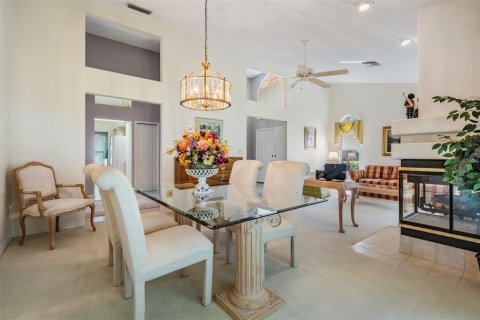 House in Tampa, Florida 3 bedrooms, 216.56 sq.m. № 2141260 - photo 9