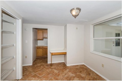 Villa ou maison à louer à Saint Petersburg, Floride: 5 chambres, 307.13 m2 № 2418546 - photo 6
