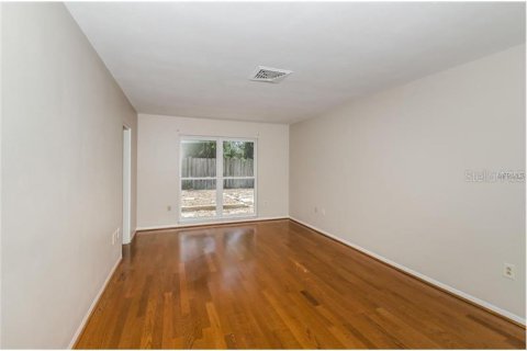 Villa ou maison à louer à Saint Petersburg, Floride: 5 chambres, 307.13 m2 № 2418546 - photo 19