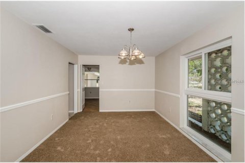 Villa ou maison à louer à Saint Petersburg, Floride: 5 chambres, 307.13 m2 № 2418546 - photo 3