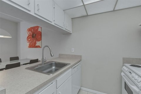 Copropriété à louer à Clearwater, Floride: 2 chambres, 75.53 m2 № 2102779 - photo 7