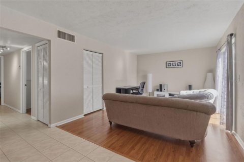 Copropriété à louer à Clearwater, Floride: 2 chambres, 75.53 m2 № 2102779 - photo 4