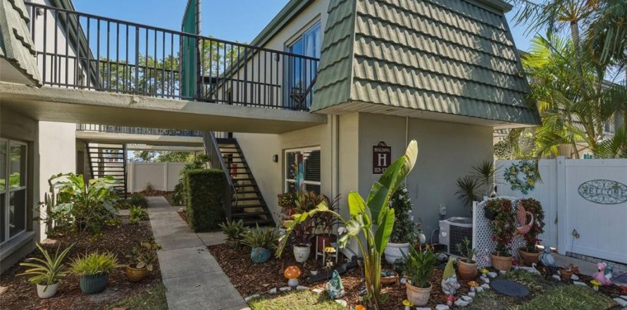 Condo à Clearwater, Floride, 2 chambres  № 2102779