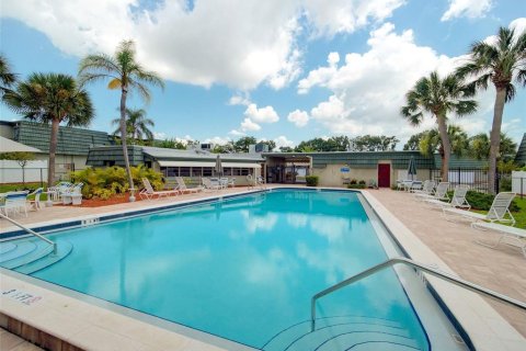 Copropriété à louer à Clearwater, Floride: 2 chambres, 75.53 m2 № 2102779 - photo 2