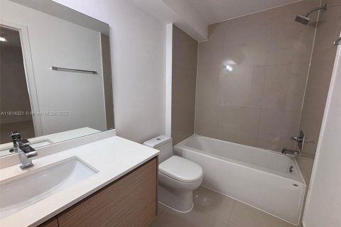 Copropriété à louer à Miami, Floride: 3 chambres, 133.04 m2 № 1763127 - photo 10