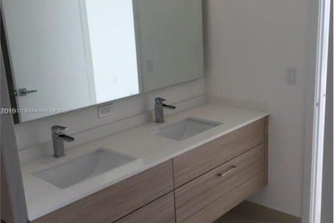 Copropriété à louer à Miami, Floride: 3 chambres, 133.04 m2 № 1763127 - photo 5