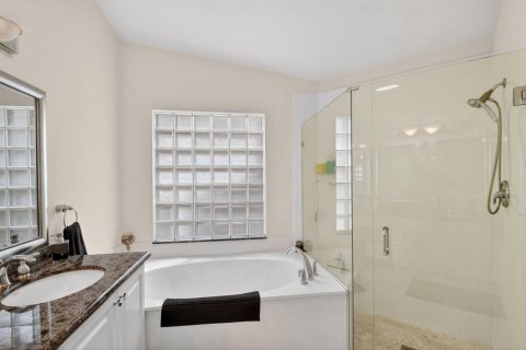 House in Boynton Beach, Florida 3 bedrooms, 179.95 sq.m. № 2182828 - photo 30