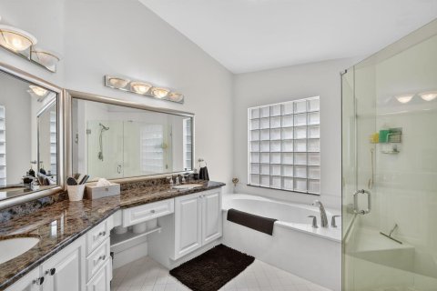 House in Boynton Beach, Florida 3 bedrooms, 179.95 sq.m. № 2182828 - photo 28