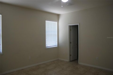 Villa ou maison à louer à Kissimmee, Floride: 4 chambres, 235.14 m2 № 1834892 - photo 10