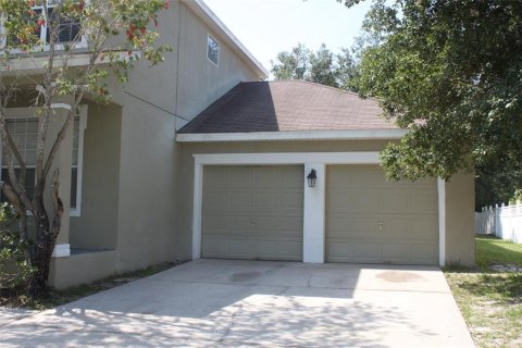 Villa ou maison à louer à Kissimmee, Floride: 4 chambres, 235.14 m2 № 1834892 - photo 2