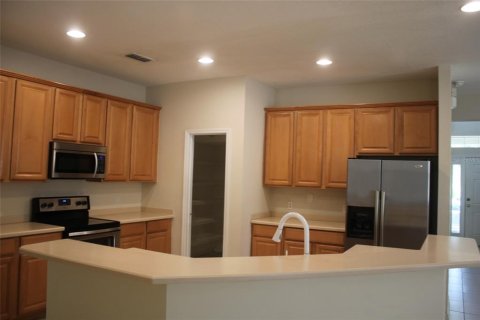 Villa ou maison à louer à Kissimmee, Floride: 4 chambres, 235.14 m2 № 1834892 - photo 7