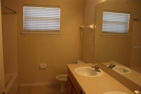Villa ou maison à louer à Kissimmee, Floride: 4 chambres, 235.14 m2 № 1834892 - photo 15
