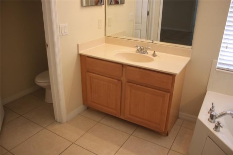 Villa ou maison à louer à Kissimmee, Floride: 4 chambres, 235.14 m2 № 1834892 - photo 12