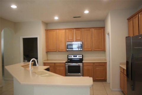 Villa ou maison à louer à Kissimmee, Floride: 4 chambres, 235.14 m2 № 1834892 - photo 6