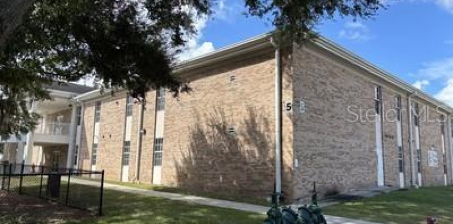 Commercial property in Leesburg, Florida 1983.18 sq.m. № 2391241